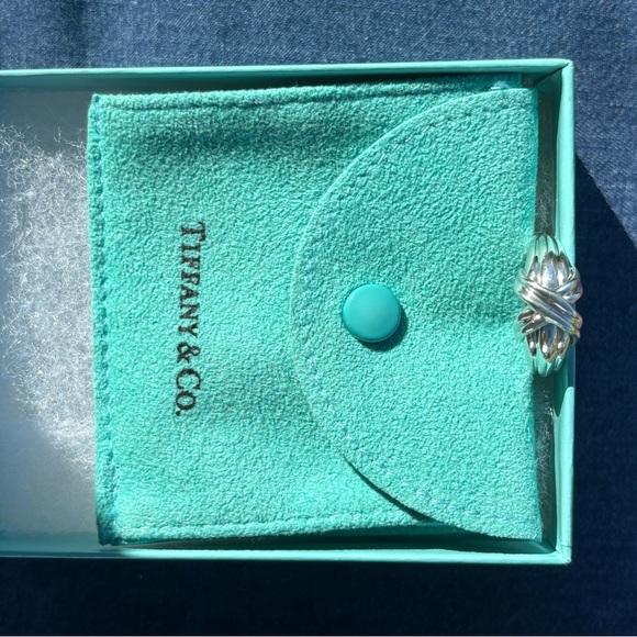 COPY - Tiffany & Co. sterling silver X ring size 6 - Picture 2 of 5